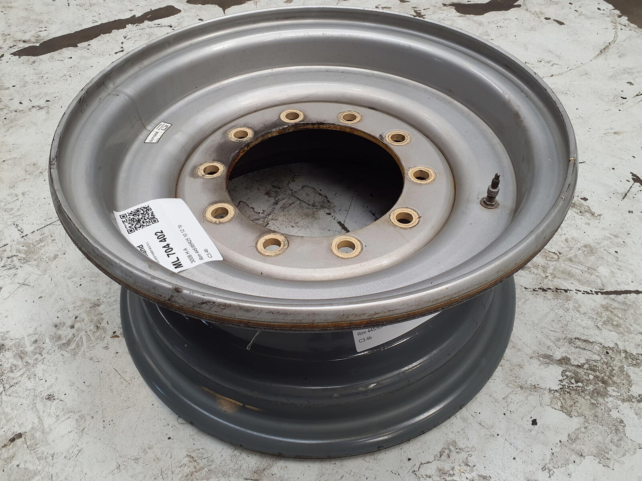 Liebherr Rim 445/95R25 10 12 1p - Jante pour Grue: photos 1 Liebherr Rim 445/95R25 10 12 1p - Jante pour Grue: photos 1