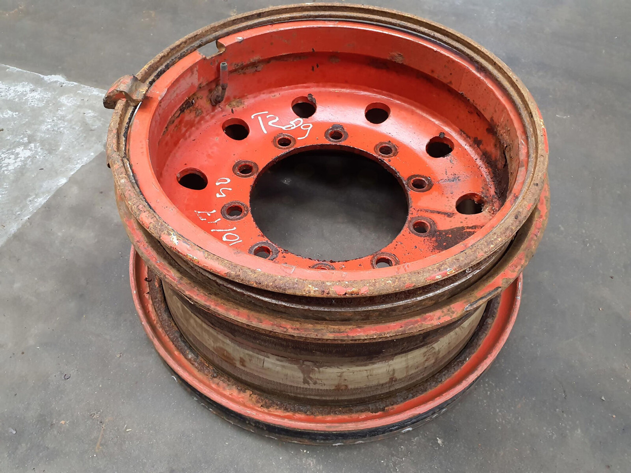 Liebherr Rim 445/95R25 10 17 5p - Jante: photos 3 Liebherr Rim 445/95R25 10 17 5p - Jante: photos 3