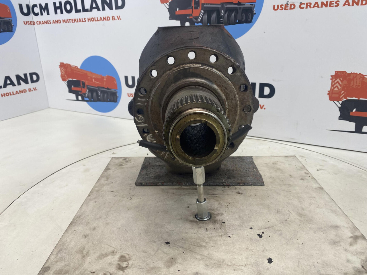 PPM 280 ATT Steering knuckle 16 holes axle 2 - Fusée d'essieu pour Grue: photos 2 PPM 280 ATT Steering knuckle 16 holes axle 2 - Fusée d'essieu pour Grue: photos 2