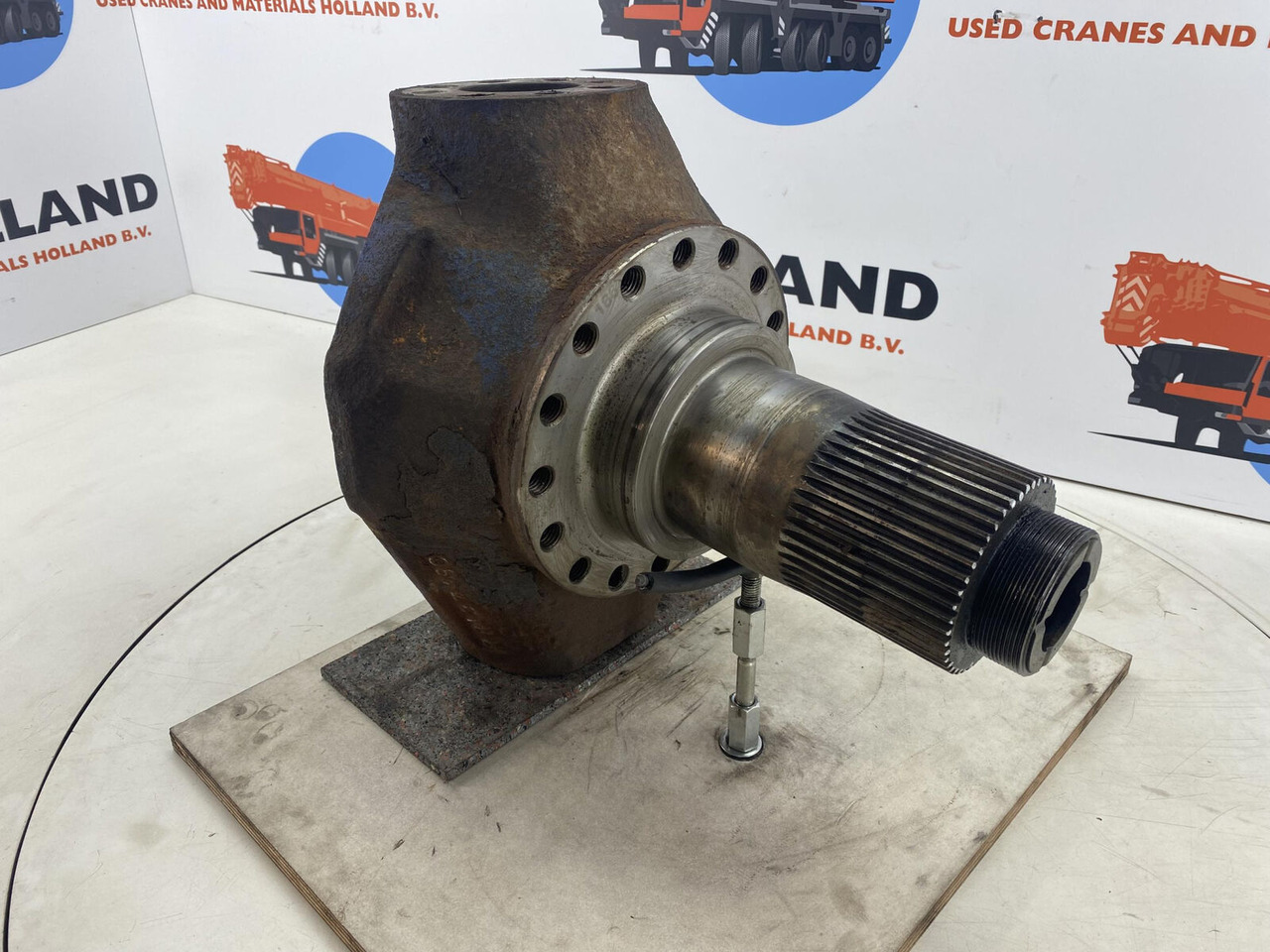 Terex AC 205 Steering knuckle 16 holes - Fusée d'essieu pour Grue mobile: photos 3 Terex AC 205 Steering knuckle 16 holes - Fusée d'essieu pour Grue mobile: photos 3