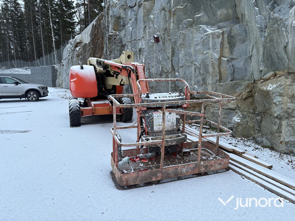 Bomlift - JLG OAJ - Nacelle articulée: photos 3 Bomlift - JLG OAJ - Nacelle articulée: photos 3