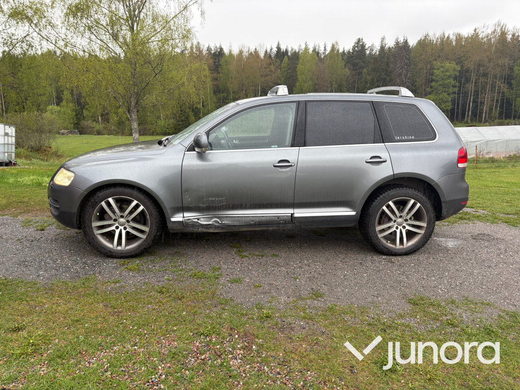 EPA / A-Traktor Volkswagen Touareg V8 - Voiture: photos 3 EPA / A-Traktor Volkswagen Touareg V8 - Voiture: photos 3