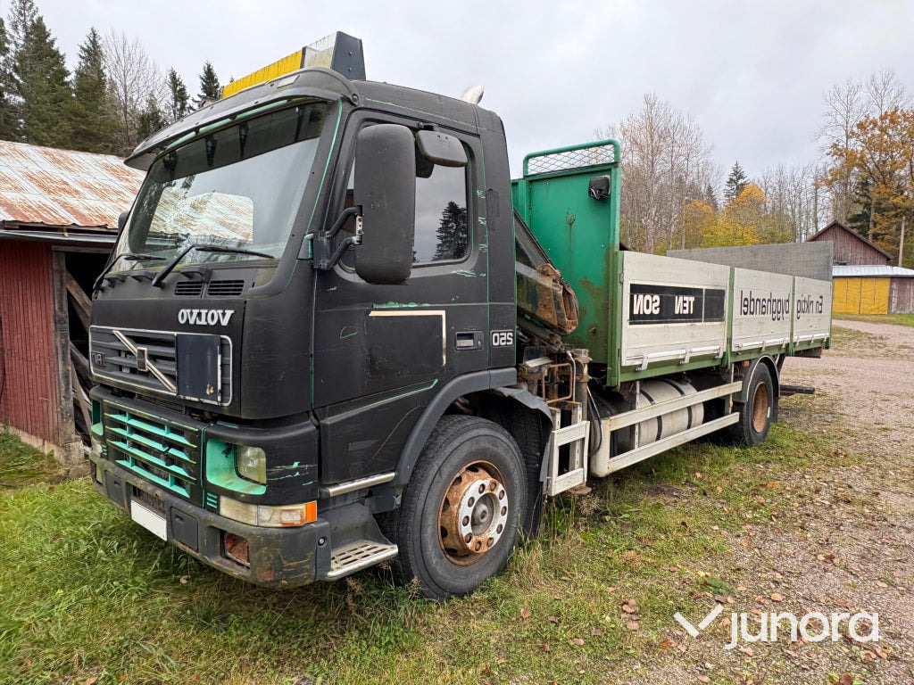 Kranbil - Volvo FM7 4*2 - Camion plateau, Camion grue: photos 1 Kranbil - Volvo FM7 4*2 - Camion plateau, Camion grue: photos 1