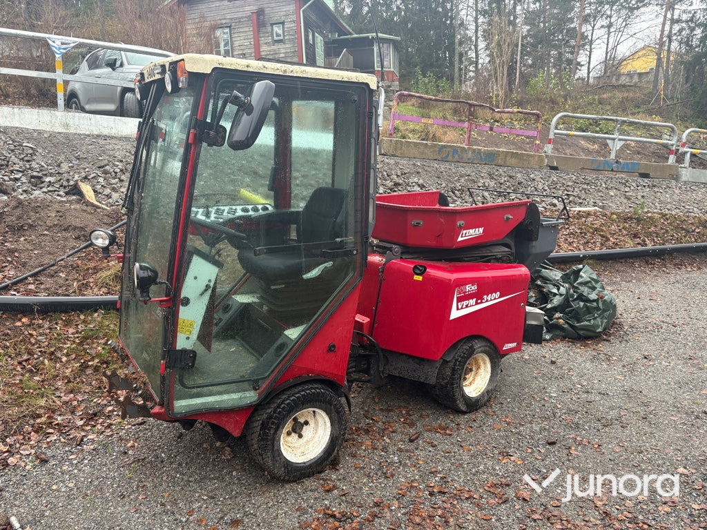 Redskapsbärare - Timan VPM 3400 inkl. Sandspridare och Sopvals - Utilitaire électrique compact: photos 2 Redskapsbärare - Timan VPM 3400 inkl. Sandspridare och Sopvals - Utilitaire électrique compact: photos 2