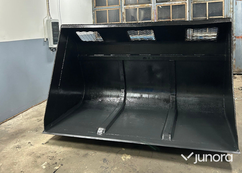 Skopa - Stora BM, 4 kubik - Godet pour chargeur: photos 2 Skopa - Stora BM, 4 kubik - Godet pour chargeur: photos 2