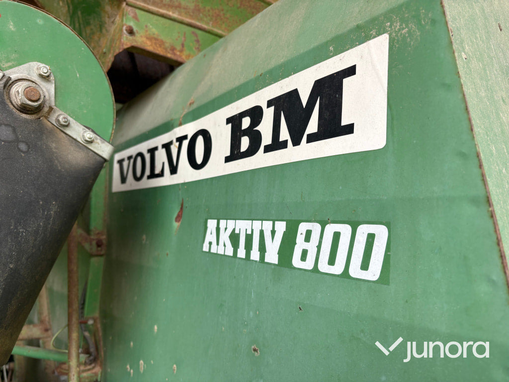 Moissonneuse-batteuse Skördetröska - Volvo BM Aktiv 800: photos 7