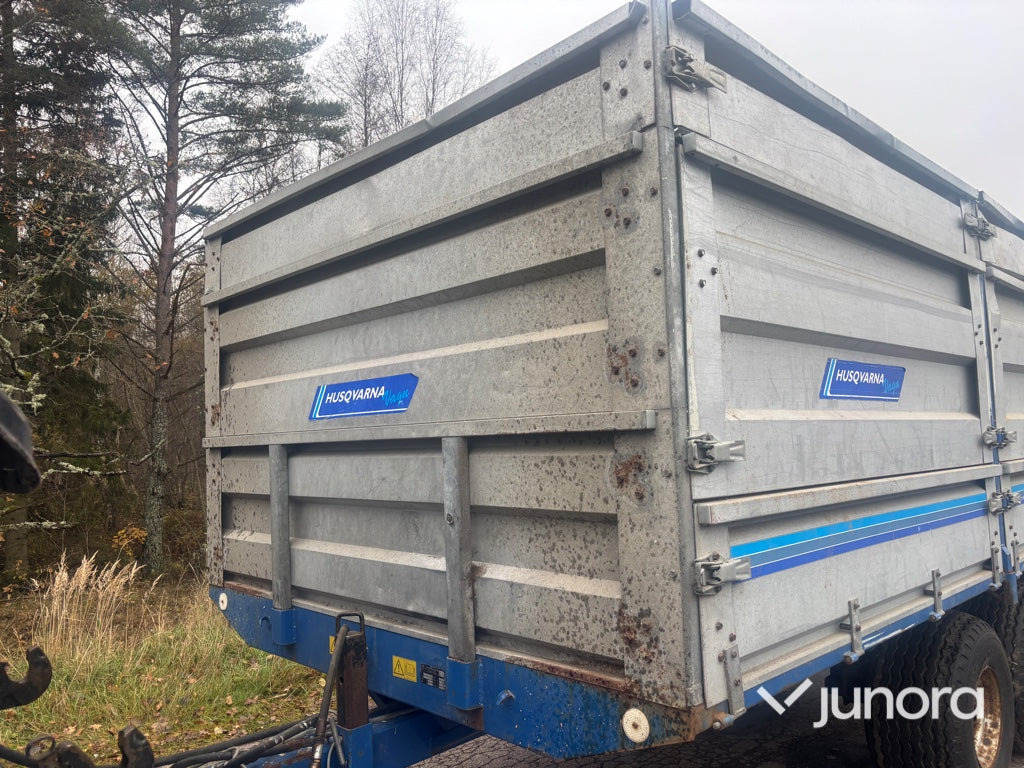 Spannmålsvagn - Husqvarna Vagn - Benne agricole: photos 2 Spannmålsvagn - Husqvarna Vagn - Benne agricole: photos 2