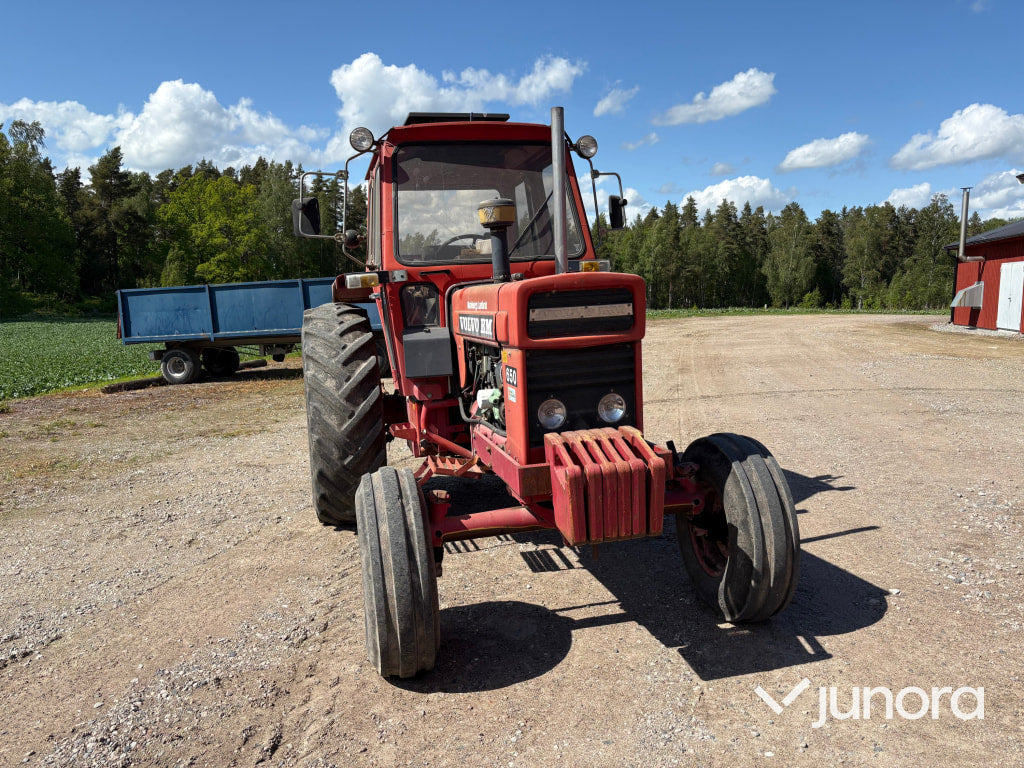 Traktor Volvo BM T 650 - Tracteur agricole: photos 4 Traktor Volvo BM T 650 - Tracteur agricole: photos 4