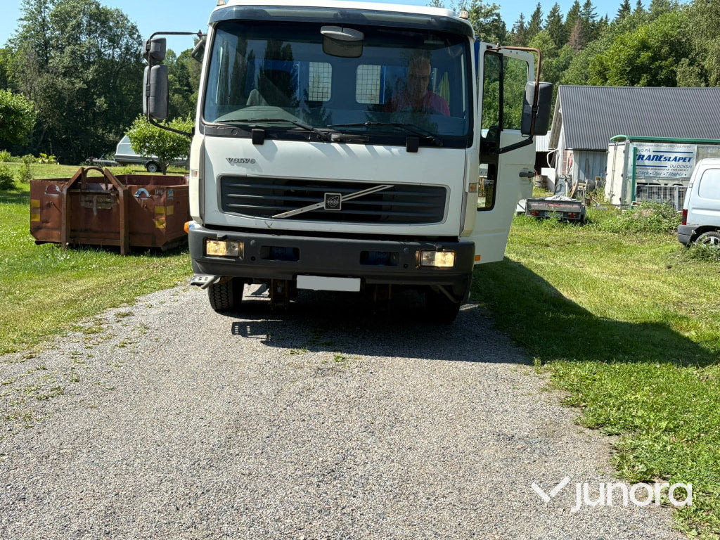 Volvo Maskintransport FL6 H 4*2 - Camion plateau: photos 3 Volvo Maskintransport FL6 H 4*2 - Camion plateau: photos 3
