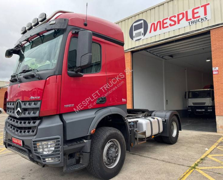 Mercedes Arocs 1853 - Tracteur routier: photos 1 Mercedes Arocs 1853 - Tracteur routier: photos 1