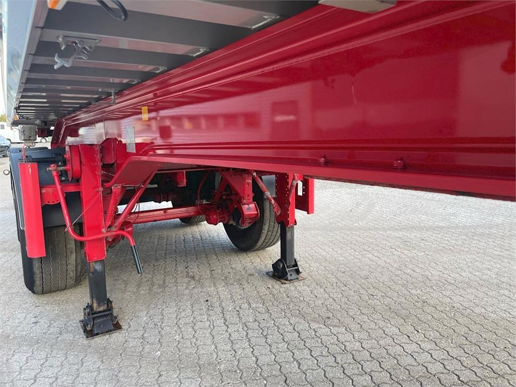 Semi-remorque benne Benalu 2-aks 24m3 alu chassis: photos 10 Semi-remorque benne Benalu 2-aks 24m3 alu chassis: photos 10