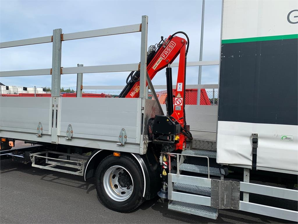 DAF LF210 4x2 FA - Camion grue: photos 3 DAF LF210 4x2 FA - Camion grue: photos 3