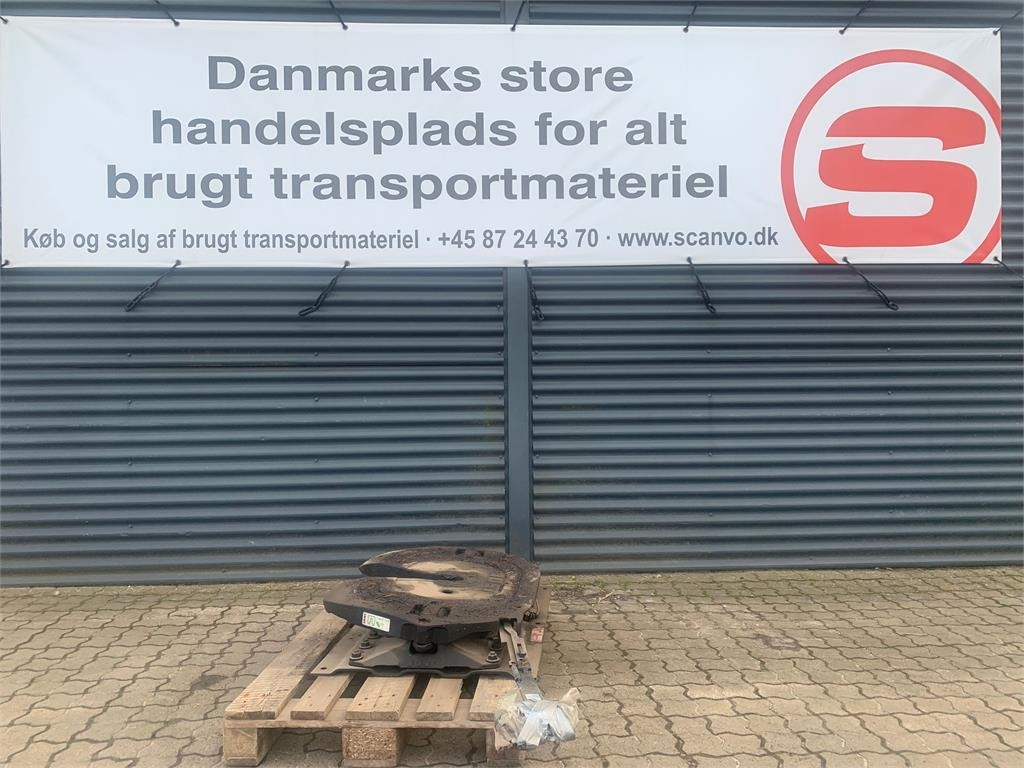 Jost Fast lav skammel til mega trækker - Sellette d'attelage pour Camion: photos 1 Jost Fast lav skammel til mega trækker - Sellette d'attelage pour Camion: photos 1