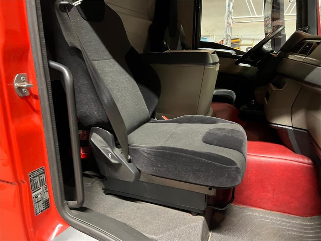 MAN TGL 12-220 BL - Camion à rideaux coulissants: photos 2 MAN TGL 12-220 BL - Camion à rideaux coulissants: photos 2