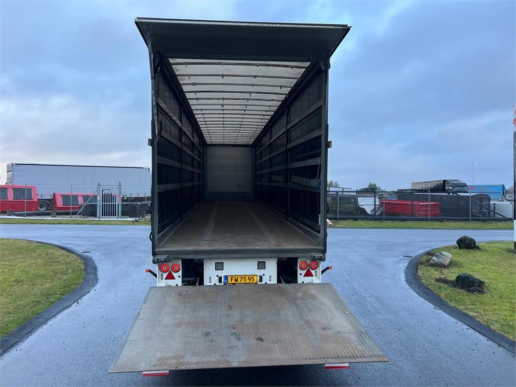 MTDK CI200 - 13,6 mtr - lodretstående lift - Semi-remorque rideaux coulissants: photos 3 MTDK CI200 - 13,6 mtr - lodretstående lift - Semi-remorque rideaux coulissants: photos 3
