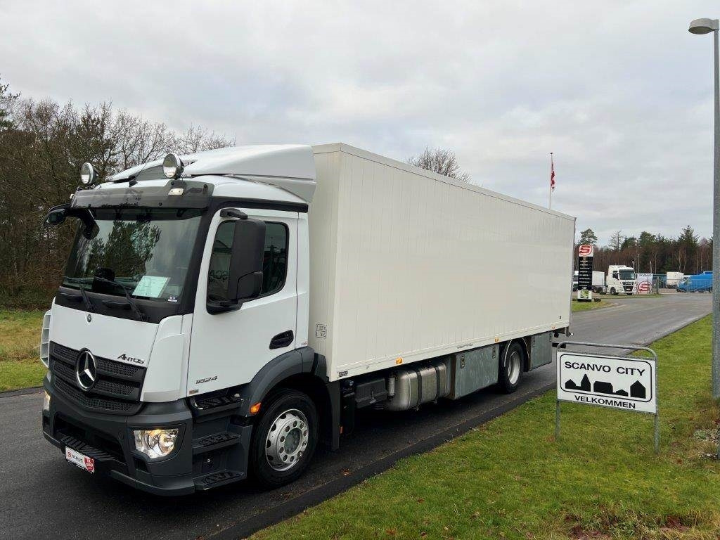 Mercedes-Benz Antos 1824 LnR - Camion fourgon: photos 5 Mercedes-Benz Antos 1824 LnR - Camion fourgon: photos 5
