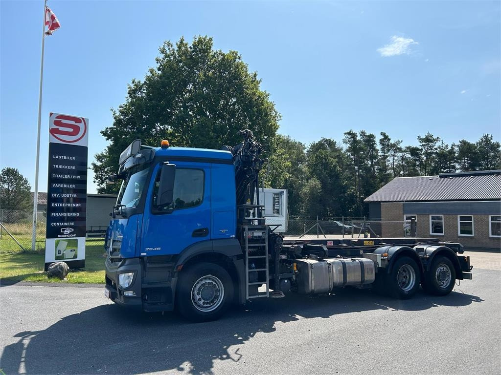 Mercedes-Benz Antos 2546 - Hiab 192 E kran - Camion multibenne: photos 1 Mercedes-Benz Antos 2546 - Hiab 192 E kran - Camion multibenne: photos 1