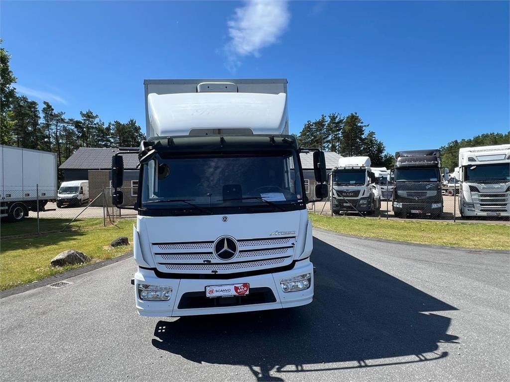 Mercedes-Benz Atego 1224 LnR - Camion fourgon: photos 2 Mercedes-Benz Atego 1224 LnR - Camion fourgon: photos 2