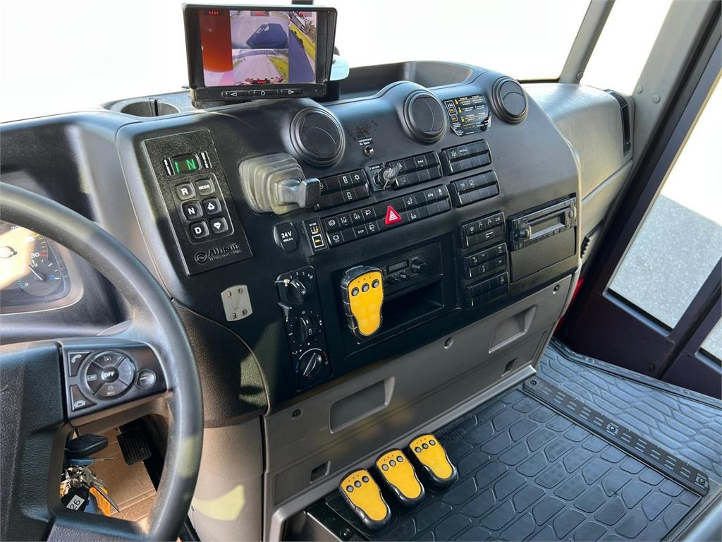 Benne à ordures ménagères Mercedes-Benz Econic 2630L ENA 4 kammer NTM: photos 10 Benne à ordures ménagères Mercedes-Benz Econic 2630L ENA 4 kammer NTM: photos 10