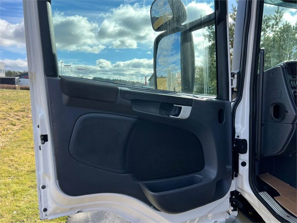 Camion à rideaux coulissants Scania P280 LB 6x2*4 MLB - 24 pallets: photos 14