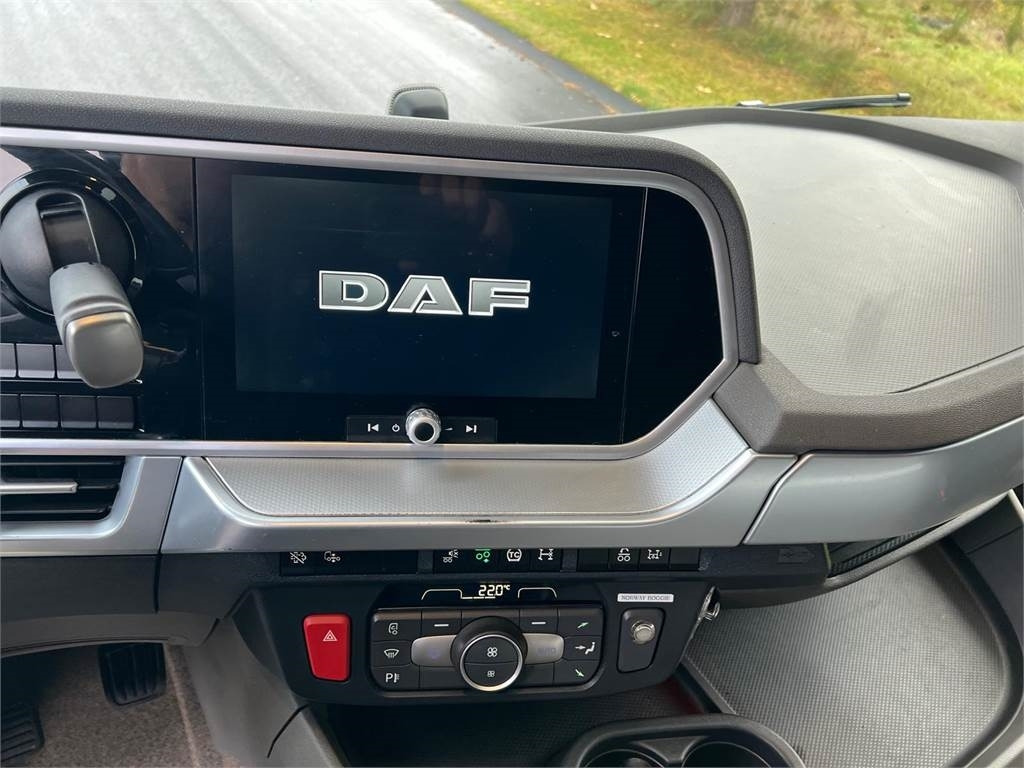 Tracteur routier DAF XF530 FTS 6x2: photos 15