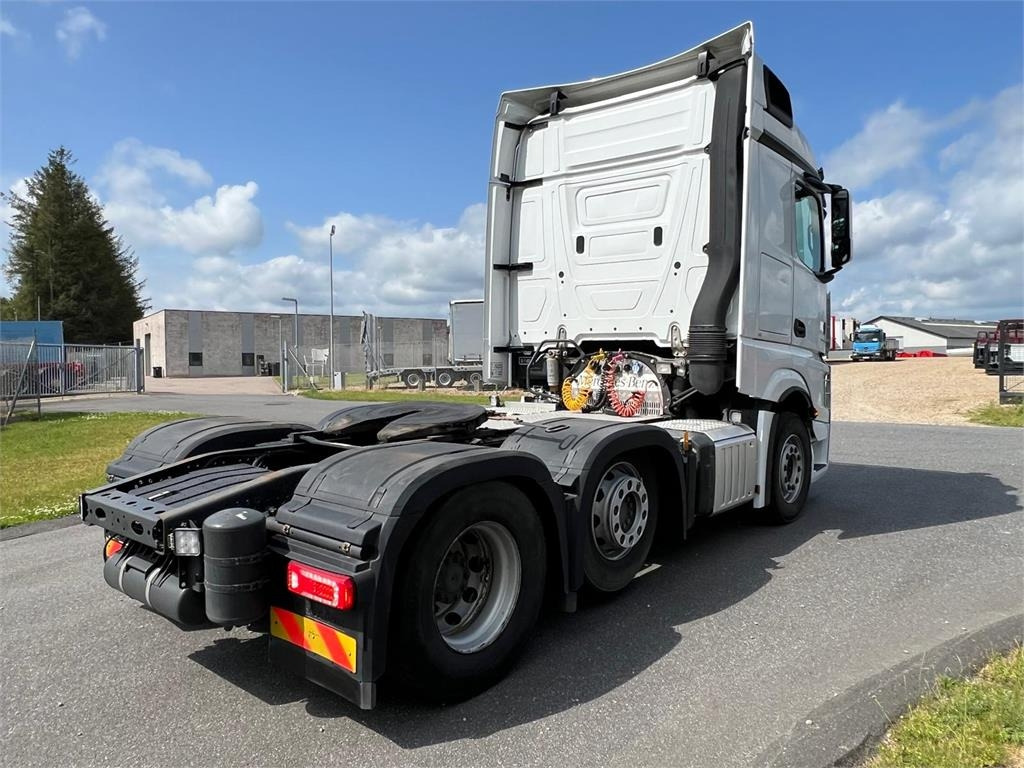 Mercedes-Benz Actros 2548 LS  - Tracteur routier: photos 4 Mercedes-Benz Actros 2548 LS  - Tracteur routier: photos 4