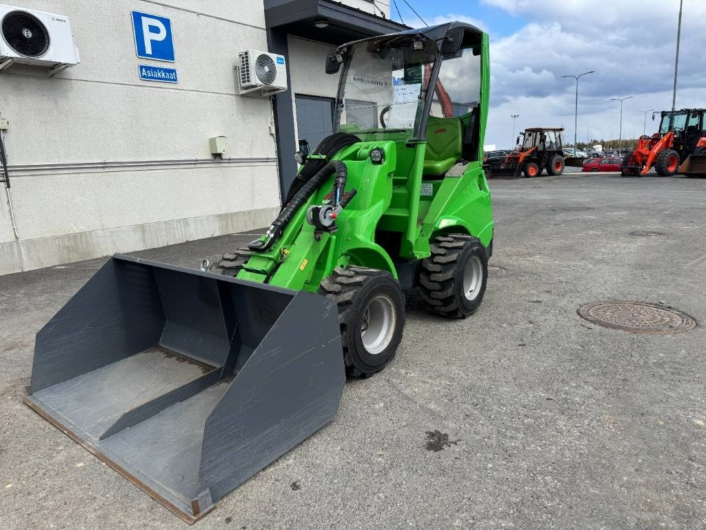 Avant R 28 Vähän ajettu - Valet de ferme: photos 2 Avant R 28 Vähän ajettu - Valet de ferme: photos 2