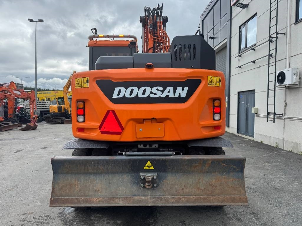 Doosan DX 165 W-5 - Pelle sur pneus: photos 4 Doosan DX 165 W-5 - Pelle sur pneus: photos 4