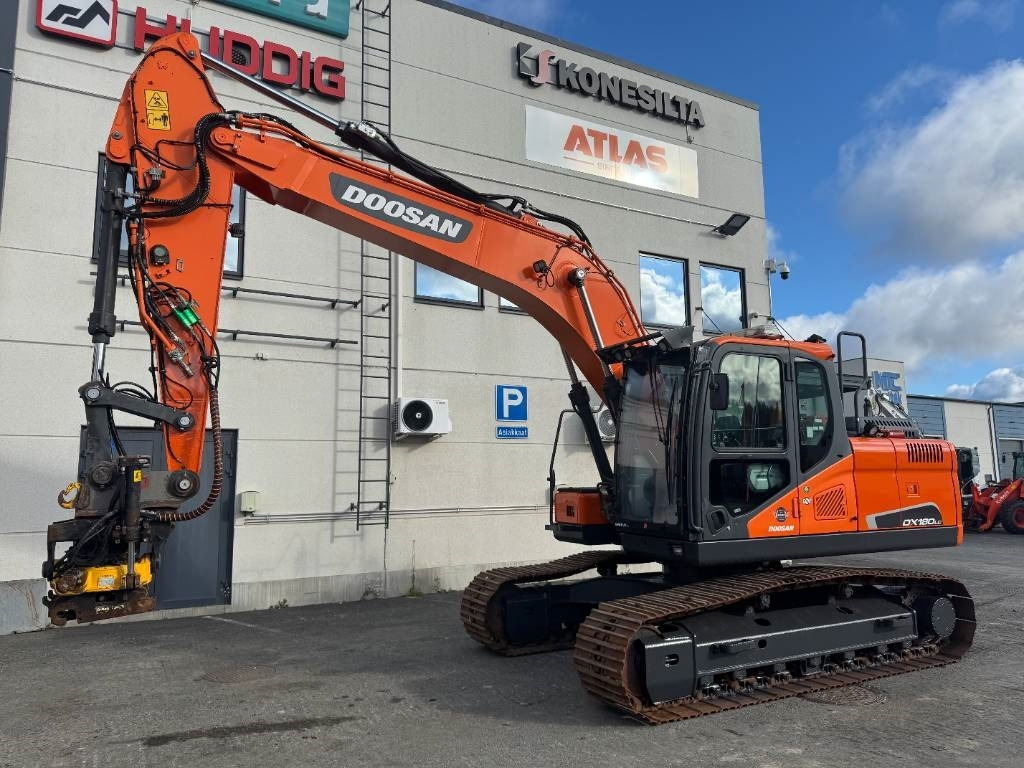 Doosan DX180LC-5 PYÖRITTÄJÄLLÄ - Pelle sur chenille: photos 2 Doosan DX180LC-5 PYÖRITTÄJÄLLÄ - Pelle sur chenille: photos 2