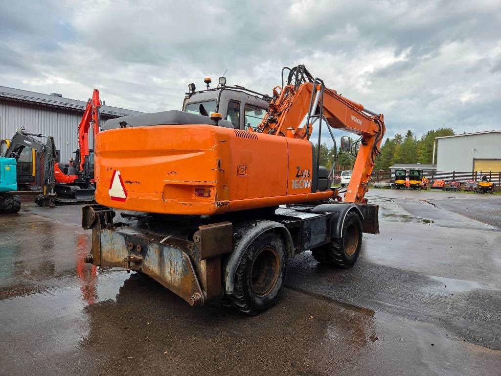 Hitachi ZX160 W PYÖRITTÄJÄLLÄ - Pelle sur pneus: photos 4 Hitachi ZX160 W PYÖRITTÄJÄLLÄ - Pelle sur pneus: photos 4
