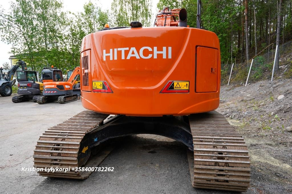 Hitachi ZX225USLC-7 STAGE V - Pelle sur chenille: photos 4 Hitachi ZX225USLC-7 STAGE V - Pelle sur chenille: photos 4