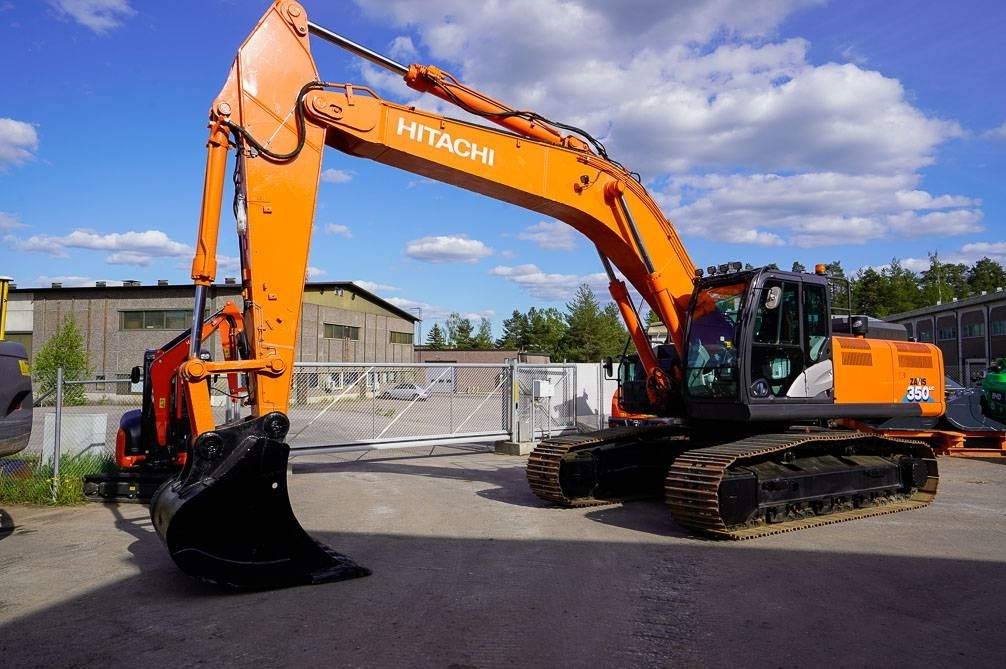 Hitachi ZX350LC-6 UUSI ALAKERTA - Pelle sur chenille: photos 2 Hitachi ZX350LC-6 UUSI ALAKERTA - Pelle sur chenille: photos 2