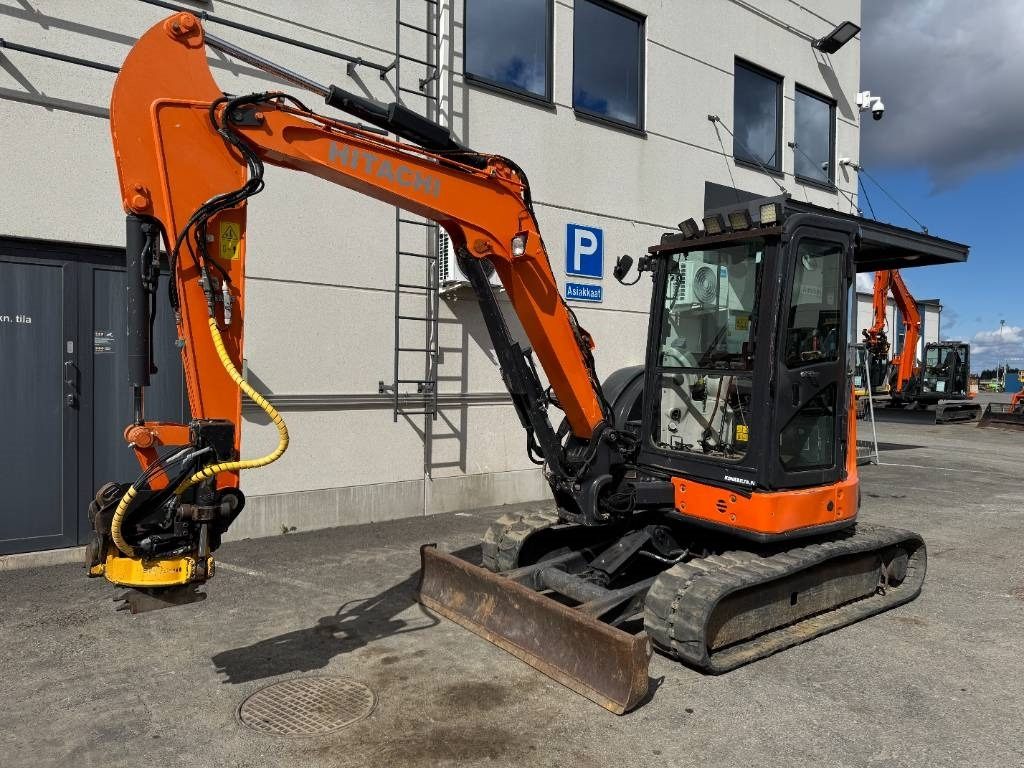 Hitachi ZX48U-5A PYÖRITTÄJÄLLÄ - Mini pelle: photos 2 Hitachi ZX48U-5A PYÖRITTÄJÄLLÄ - Mini pelle: photos 2