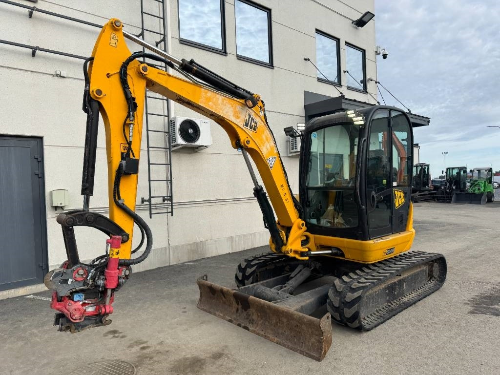 JCB 8045ZTS PYÖRITTÄJÄLLÄ - Mini pelle: photos 2 JCB 8045ZTS PYÖRITTÄJÄLLÄ - Mini pelle: photos 2