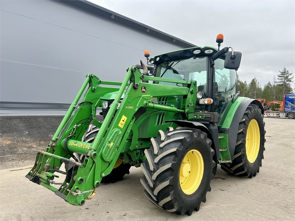 John Deere 6125 R AUTOPOWER ETUKUORMAAJALLA - Tracteur agricole: photos 2 John Deere 6125 R AUTOPOWER ETUKUORMAAJALLA - Tracteur agricole: photos 2