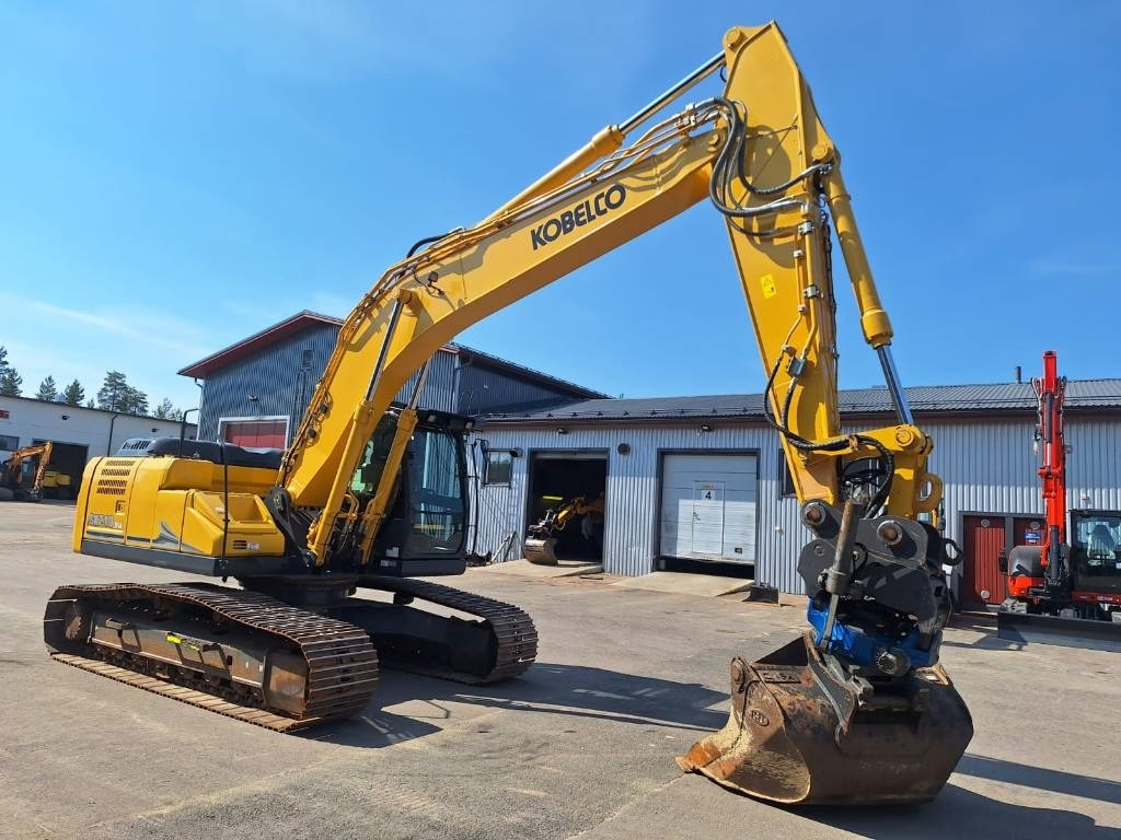 Pelle sur chenille Kobelco SK210LC-11 PYÖRITTÄJÄLLÄ: photos 6