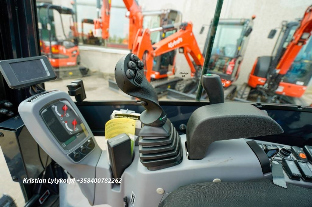 Crédit-bail de Kubota KX019-4 PYÖRITTÄJÄLLÄ  Kubota KX019-4 PYÖRITTÄJÄLLÄ: photos 18