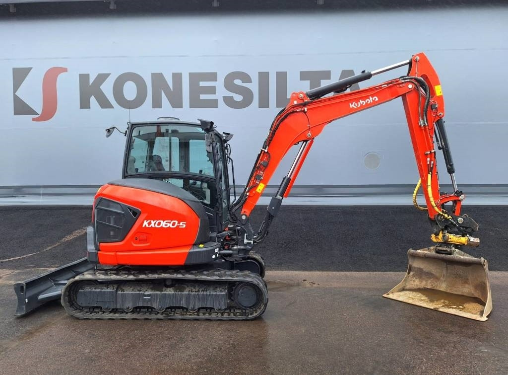 Kubota KX060-5 PYÖRITTÄJÄ, RASVARI YM. - Mini pelle: photos 4 Kubota KX060-5 PYÖRITTÄJÄ, RASVARI YM. - Mini pelle: photos 4