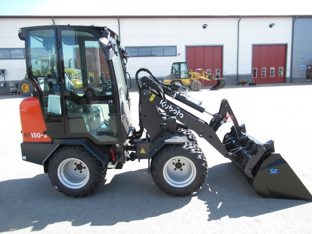 Kubota RT150-2 PIENKUORMAAJA, UUSI - Valet de ferme: photos 5 Kubota RT150-2 PIENKUORMAAJA, UUSI - Valet de ferme: photos 5