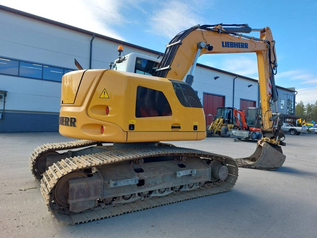 Liebherr MYYTY! SOLD! R914 COMPACT - Pelle sur chenille: photos 4 Liebherr MYYTY! SOLD! R914 COMPACT - Pelle sur chenille: photos 4