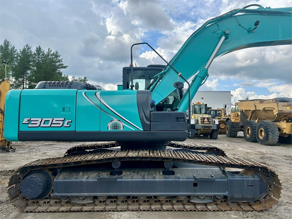 Pelle sur chenille New Holland Kobelco E305C EVO: photos 9