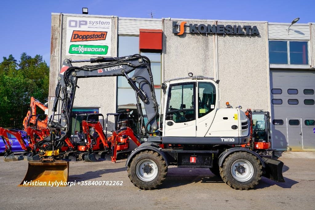 Terex TW110 ENGCON JA KAUHAT - Pelle sur pneus: photos 1 Terex TW110 ENGCON JA KAUHAT - Pelle sur pneus: photos 1