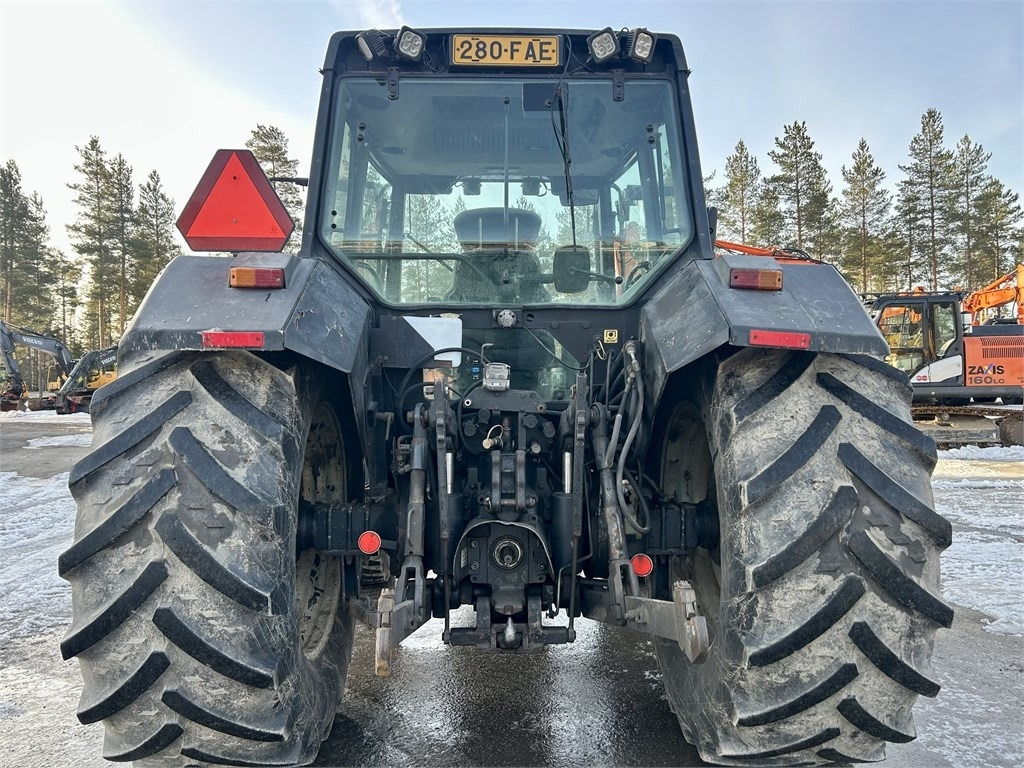 Valtra MYYTY! SOLD! 8450 ETUNOSTOLAITTEELLA - Tracteur agricole: photos 5 Valtra MYYTY! SOLD! 8450 ETUNOSTOLAITTEELLA - Tracteur agricole: photos 5