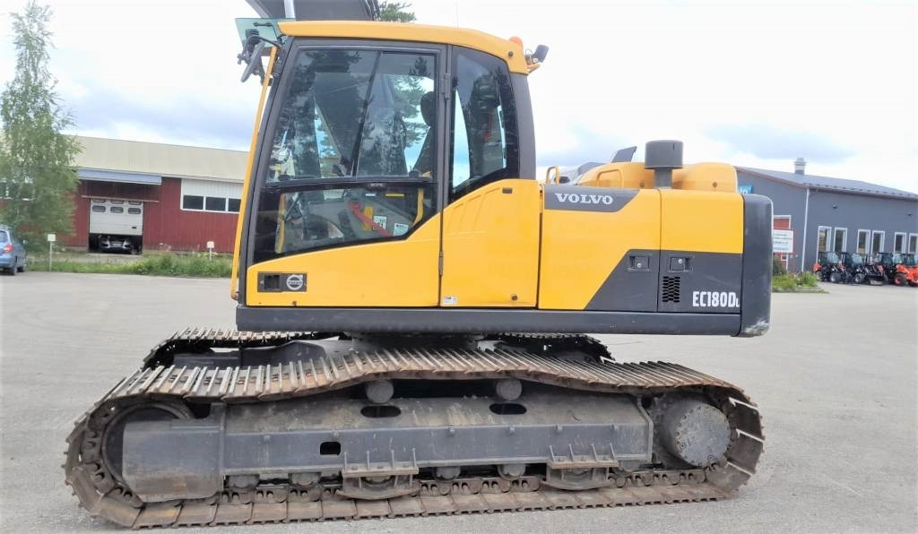 Volvo EC180DL PYÖRITTÄJÄLLÄ - Pelle sur chenille: photos 2 Volvo EC180DL PYÖRITTÄJÄLLÄ - Pelle sur chenille: photos 2