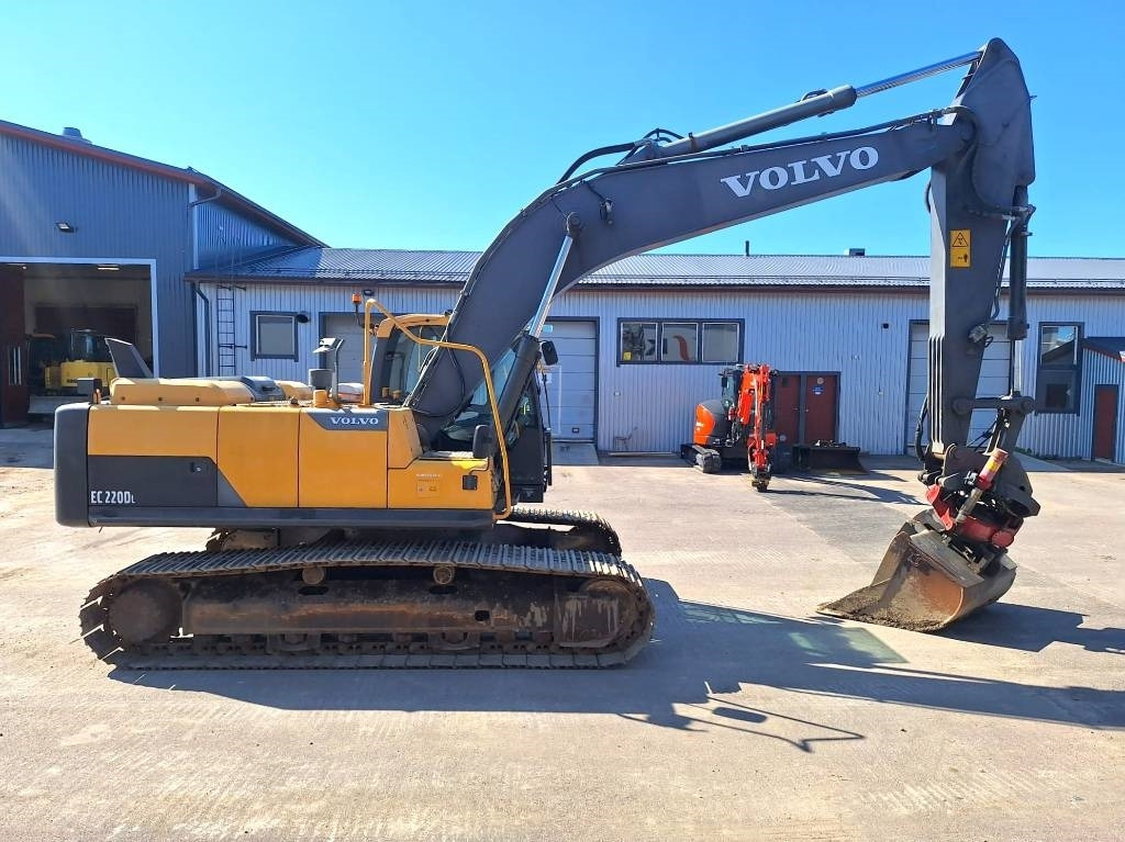 Volvo EC220DL PYÖRITTÄJÄLLÄ - Pelle sur chenille: photos 5 Volvo EC220DL PYÖRITTÄJÄLLÄ - Pelle sur chenille: photos 5