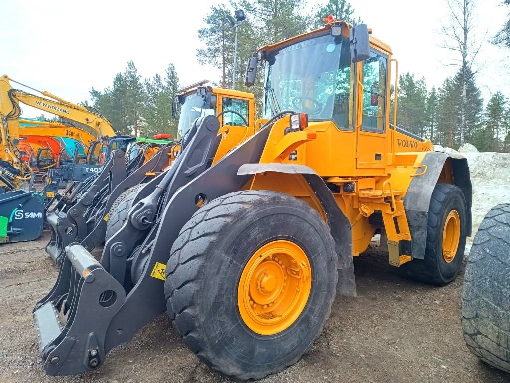 Volvo L120E RASVARILLA - Chargeuse sur pneus: photos 1 Volvo L120E RASVARILLA - Chargeuse sur pneus: photos 1