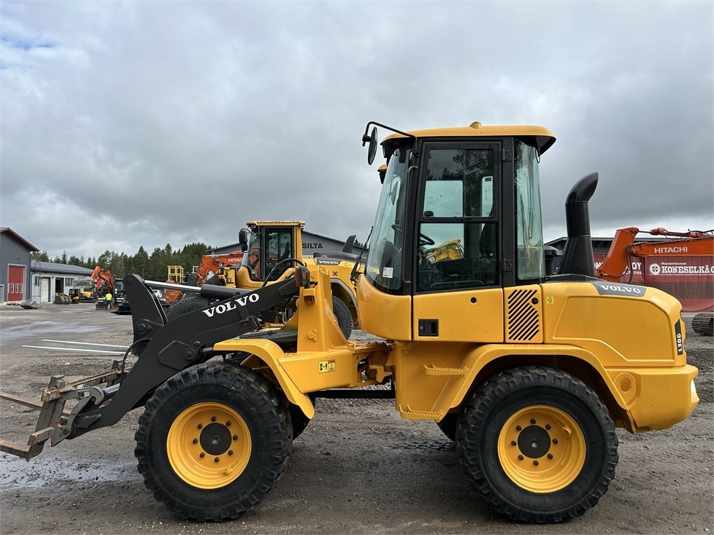 Volvo L30G TRUKKIPIIKEILLÄ - Chargeuse sur pneus: photos 1 Volvo L30G TRUKKIPIIKEILLÄ - Chargeuse sur pneus: photos 1