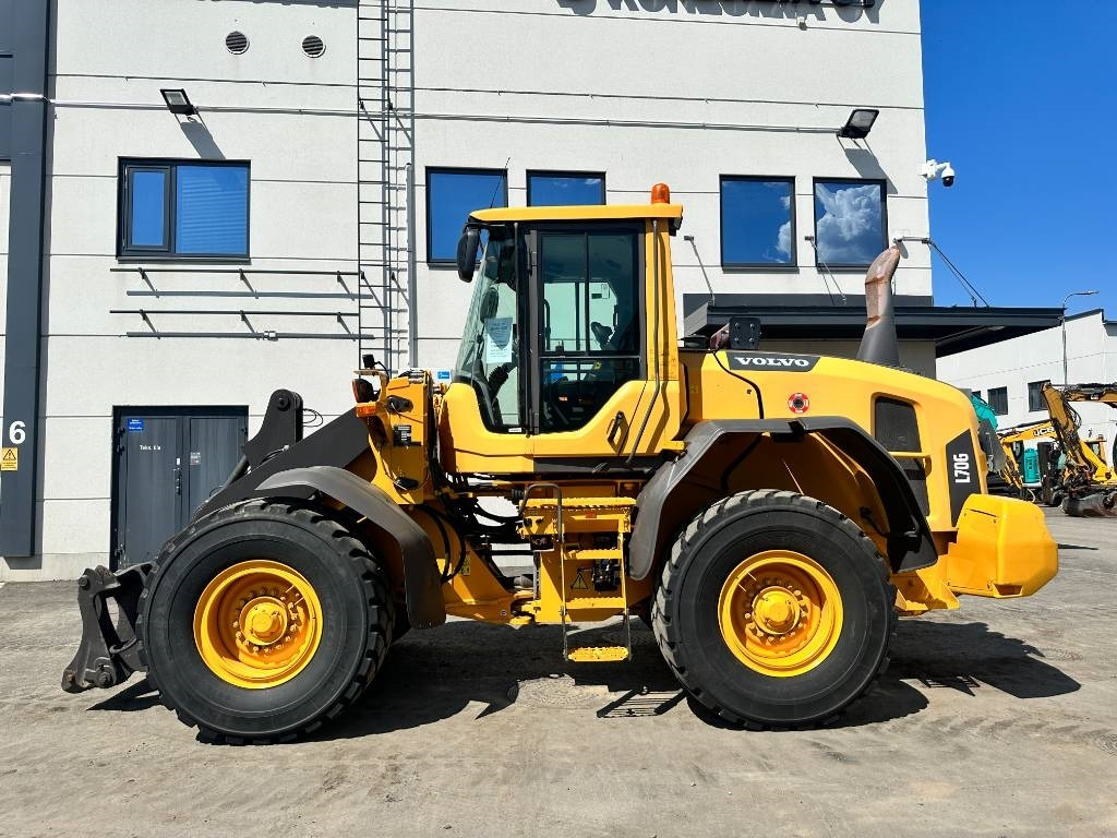 Volvo L70G vipuohjaus, 3' ja 4' hydr - Chargeuse sur pneus: photos 1 Volvo L70G vipuohjaus, 3' ja 4' hydr - Chargeuse sur pneus: photos 1