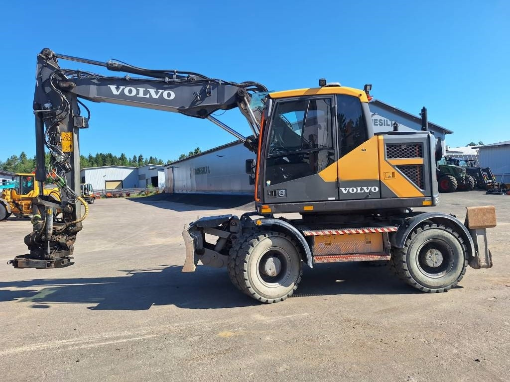 Pelle sur pneus Volvo MYYTY! SOLD! EWR150E PYÖRITTÄJÄLLÄ: photos 1