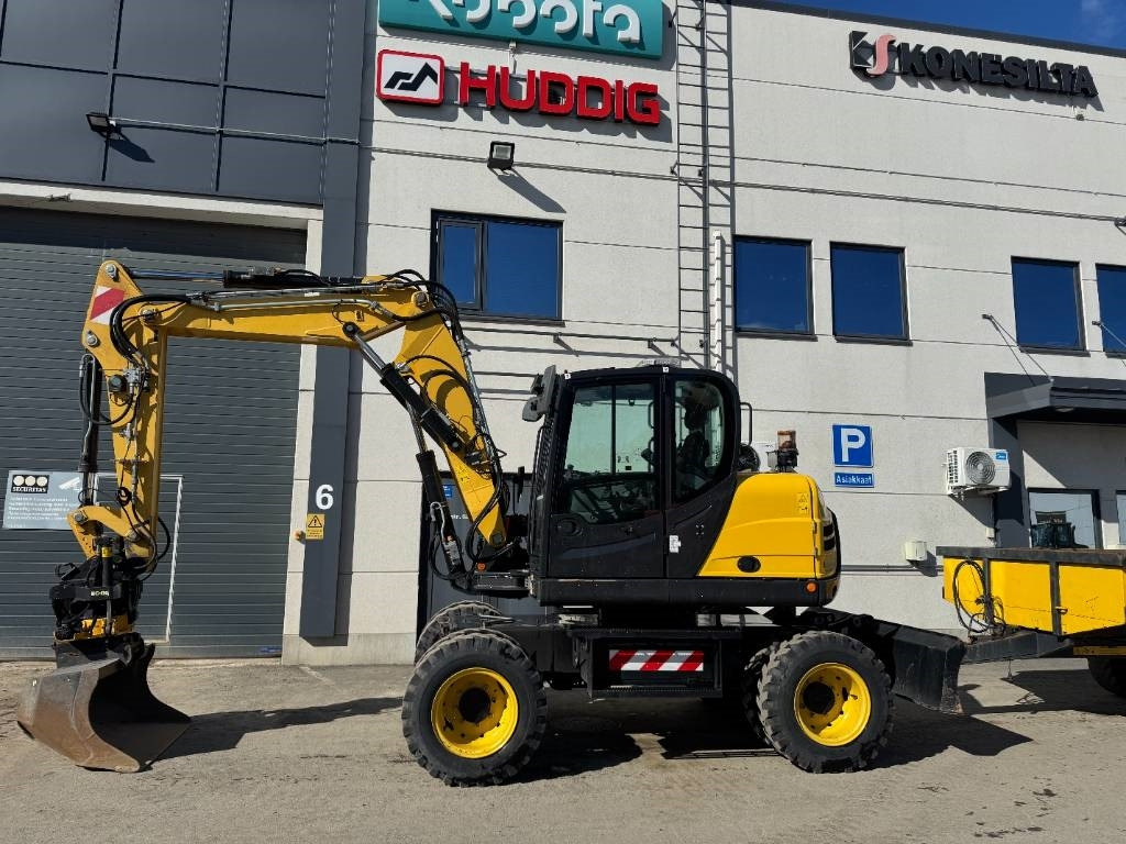Yanmar B 110 W Hyvät varusteet / Siisti / Vähän ajettu - Pelle sur pneus: photos 2 Yanmar B 110 W Hyvät varusteet / Siisti / Vähän ajettu - Pelle sur pneus: photos 2